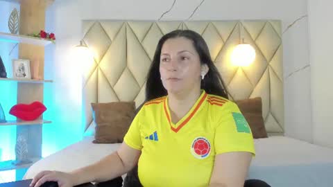 Snapshot of angelswets chatting on 06-17-26, 02:29 ANGIE online show from 06-17-26, 02:29