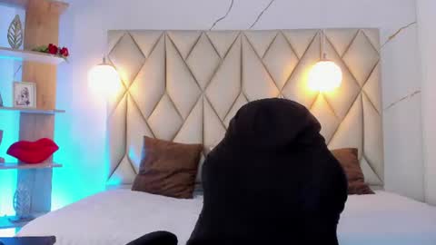 Snapshot of angelswets chatting on 06-18-26, 03:05 ANGIE online show from 06-18-26, 03:05