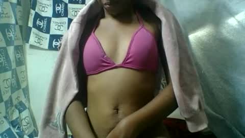 Snapshot of angeltta69 chatting on 06-12-26, 11:46 angeltta69 online show from 06-12-26, 11:46