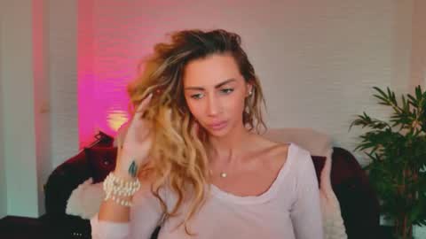 Snapshot of angelwoow chatting on 03-27-26, 05:57 Georgia online show from 03-27-26, 05:57