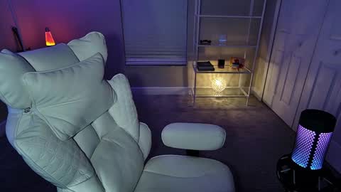 Angie Fae online show from 04-21-26, 01:29