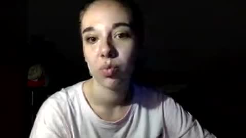 Snapshot of angle_cute05 chatting on 06-25-26, 08:57 Angel Cute online show from 06-25-26, 08:57