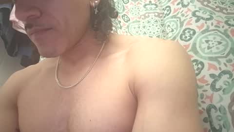 angrychicks83 online show from 05-01-26, 12:32