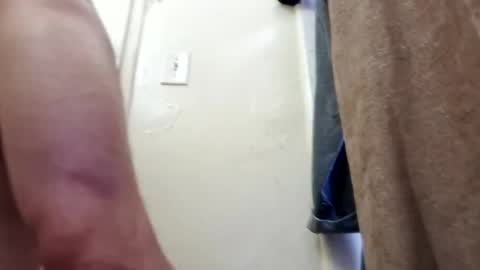 angrychicks83 online show from 06-15-26, 12:24