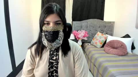 Anissa online show from 04-15-26, 01:40