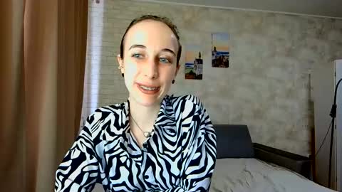 anikabloom online show from 05-20-26, 08:42