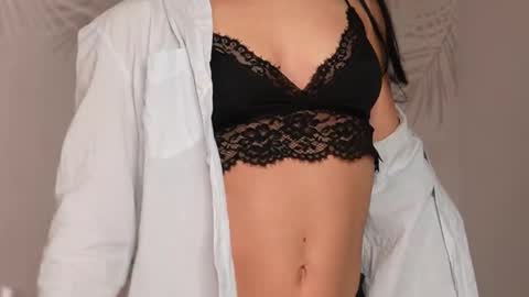 Snapshot of anissa_cute chatting on 12-20-25, 09:00 anissa_cute online show from 12-20-25, 09:00