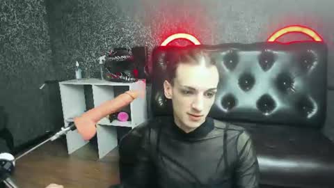 Snapshot of anjella_botton chatting on 07-06-26, 06:10 Angel online show from 07-06-26, 06:10