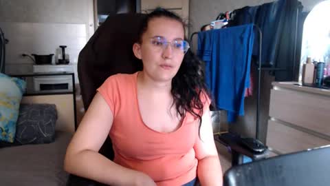 Snapshot of ankey_rayah chatting on 07-15-26, 01:27 Nameless online show from 07-15-26, 01:27