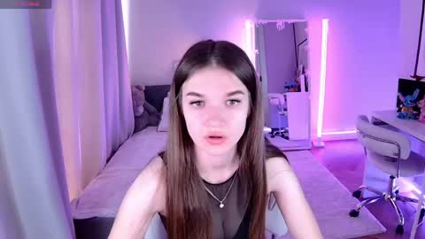 Snapshot of ann_woood chatting on 05-04-26, 06:31 ann_woood online show from 05-04-26, 06:31