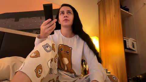 Snapshot of anna___25 chatting on 01-06-26, 07:34 Anna online show from 01-06-26, 07:34