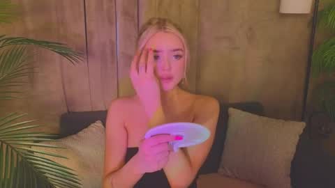 Anna online show from 06-08-26, 06:41