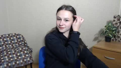 anna_sia_ online show from 11-18-25, 12:53