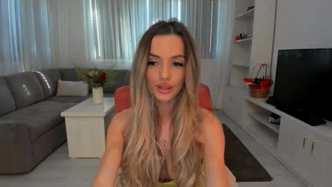 annaise  online show from 03-13-26, 07:04