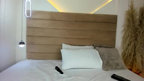 Snapshot of annajaimes chatting on 03-20-26, 06:24 Annalu online show from 03-20-26, 06:24