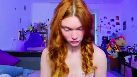 Snapshot of annakeenon chatting on 07-06-26, 05:15 Anna online show from 07-06-26, 05:15
