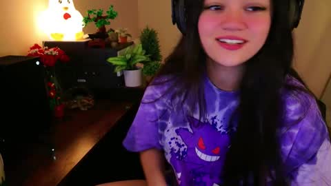 Snapshot of annatigarr chatting on 11-25-25, 03:06 meow online show from 11-25-25, 03:06