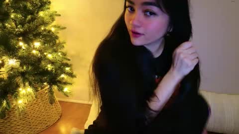 Snapshot of annatigarr chatting on 03-11-26, 03:34 meow online show from 03-11-26, 03:34