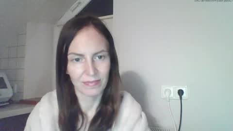 Anna online show from 05-17-26, 07:43