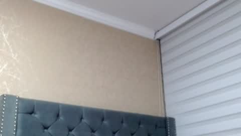 Snapshot of anne_julienne chatting on 07-16-26, 01:44 online show from 07-16-26, 01:44