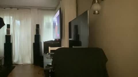 Snapshot of anneonamouse_ chatting on 05-15-26, 02:51 Anne online show from 05-15-26, 02:51