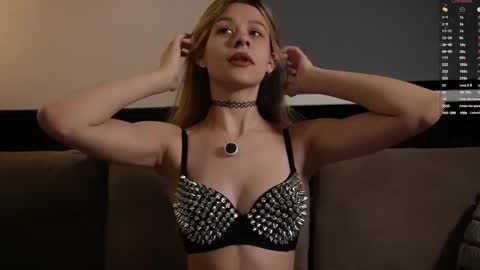 Anne online show from 04-19-26, 07:49