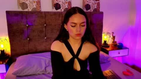 Annie Bonnie   online show from 04-15-26, 11:39