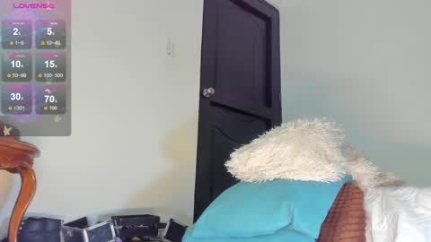 Snapshot of annie_santosx chatting on 03-06-25, 04:49 annie_santosx online show from 03-06-25, 04:49