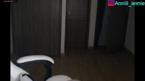 JEANNE no olvides seguirme dont forget follow me  uu online show from 03-16-26, 11:09