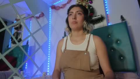 Annie online show from 12-12-24, 12:27