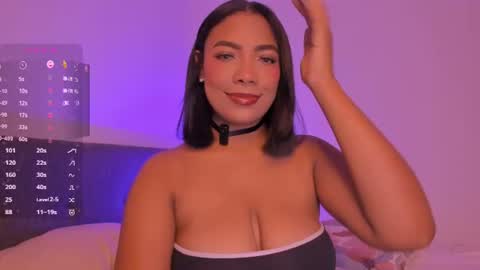 Snapshot of anniejasmin_ chatting on 06-19-26, 07:01 A N N I E online show from 06-19-26, 07:01
