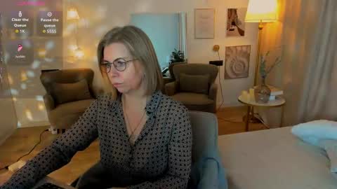 Annie online show from 02-24-26, 06:22