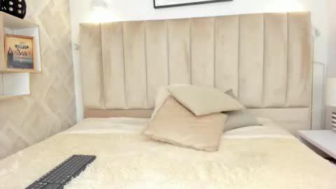 Annie Queen online show from 01-17-26, 03:11