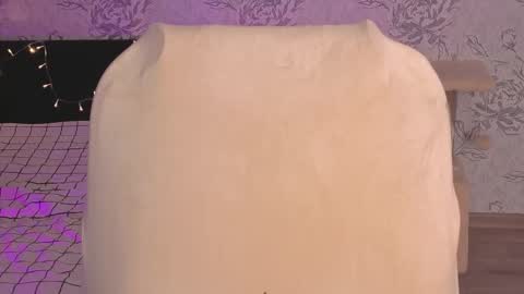 Annie online show from 03-25-26, 09:04