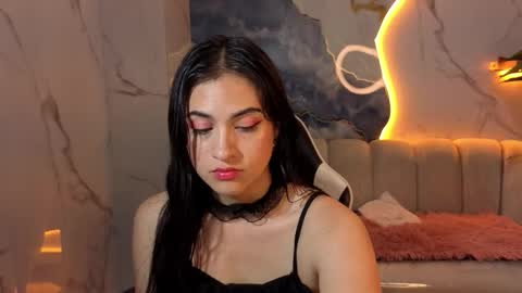 Live 1500am 2100pm COLOMBIAN HOUR online show from 03-12-26, 07:53