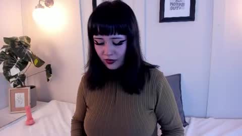 Snapshot of annyy_catt chatting on 06-25-26, 05:12 anny online show from 06-25-26, 05:12