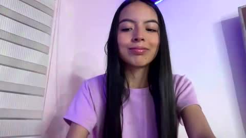 Snapshot of anotella_aa chatting on 12-01-25, 11:32 anotella_aa online show from 12-01-25, 11:32