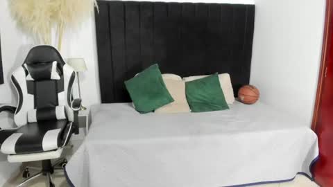       online show from 07-12-26, 10:23