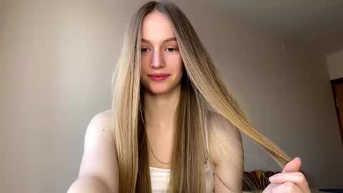 Viktoria online show from 03-18-26, 03:15