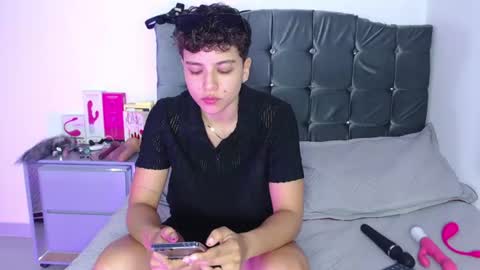 Snapshot of antonella_cruz02 chatting on 06-17-26, 03:31 anto ford02 online show from 06-17-26, 03:31