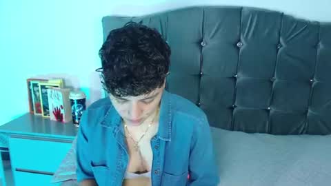 Snapshot of antonella_cruz02 chatting on 07-14-26, 04:28 anto ford02 online show from 07-14-26, 04:28