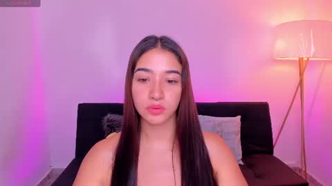 Snapshot of antonella_grayy chatting on 06-26-26, 02:32 Antonella Grayy online show from 06-26-26, 02:32