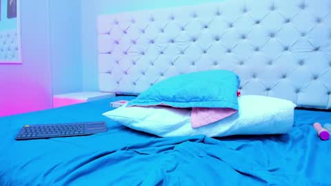 Antonella online show from 01-28-25, 10:23