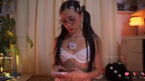 Snapshot of antonella_maitt chatting on 07-12-26, 02:24 Nell. online show from 07-12-26, 02:24