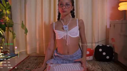 Snapshot of antonella_maitt chatting on 07-14-26, 03:22 Nell. online show from 07-14-26, 03:22