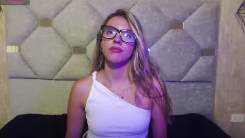 Valentina online show from 07-14-26, 02:34