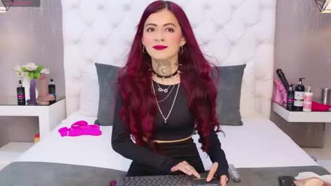 AntonellaEscudero online show from 04-24-26, 08:33