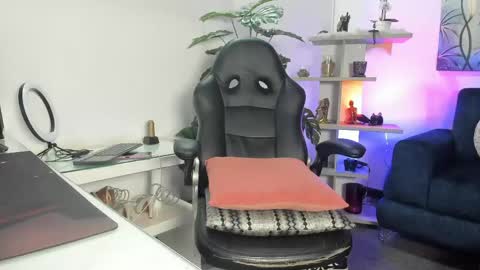 Antonella  online show from 05-23-26, 08:35