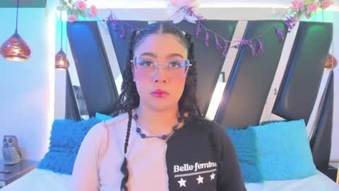 A N T O N E L L E  online show from 07-10-26, 11:13