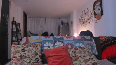 Antonia online show from 05-06-26, 04:08